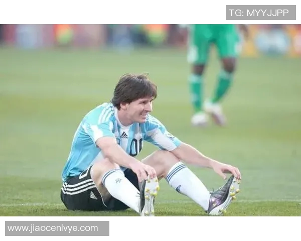 全球足坛7号球星盘点：从C罗到梅西的传奇传承与影响