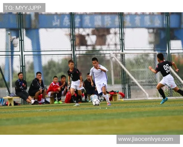 宜昌足球小将梁家琪:从青训场到职业梦想的奋斗历程 宜昌足球小将梁家琪:从青训场到职业梦想的奋斗历程